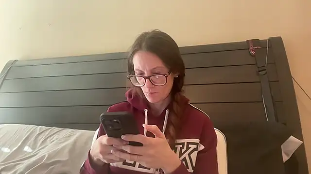 yourstrulylivy69 online show from 01-23-25, 06:14