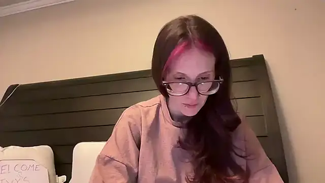 yourstrulylivy69 online show from 03-07-25, 12:37