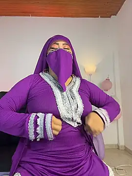 Snapshot of jazmin_anbar chatting on 05-15-26, 10:06 jazmin anbar online show from 05-15-26, 10:06