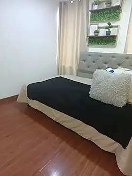 sasi luna online show from 04-13-26, 01:27