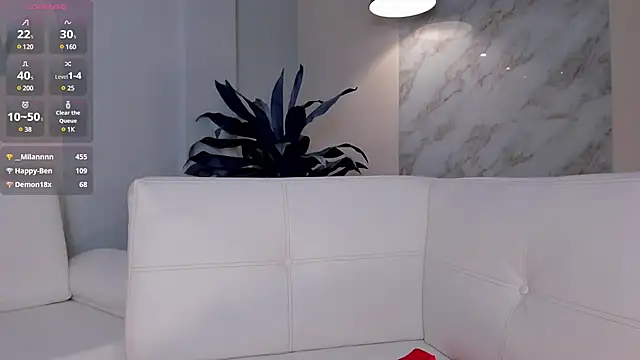 Snapshot of MiaFarrell_ chatting on 02-24-25, 10:03 MiaFarrell online show from 02-24-25, 10:03