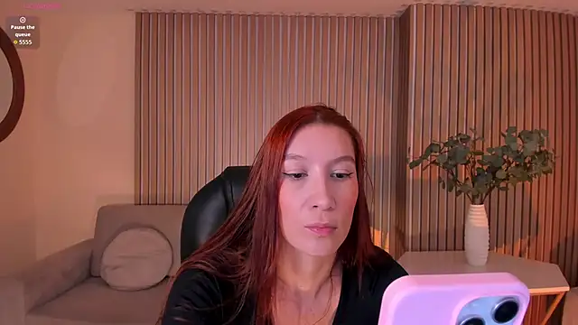 MiaFarrell  online show from 06-08-26, 04:18