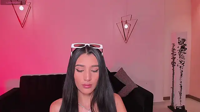 BellaCarteer  online show from 10-03-25, 11:51