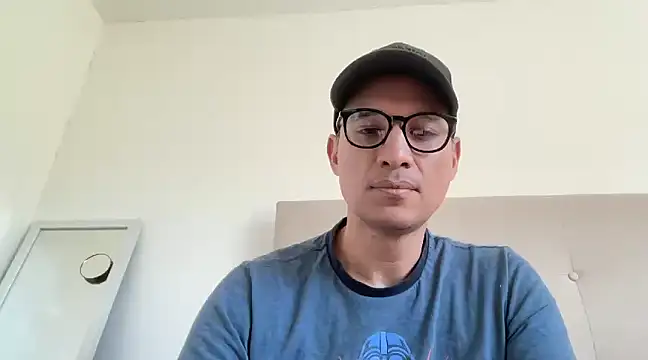 Snapshot of alex_ruiz85 chatting on 02-07-25, 07:49 alex ruiz85 online show from 02-07-25, 07:49