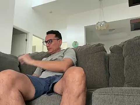 Snapshot of alex_ruiz85 chatting on 09-10-25, 07:03 alex ruiz85 online show from 09-10-25, 07:03