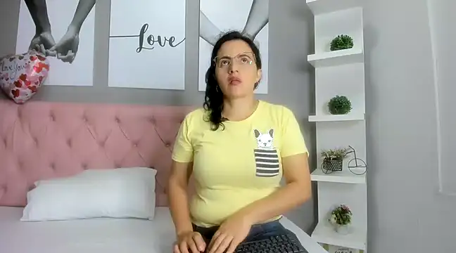 africa holmes online show from 02-21-25, 01:44