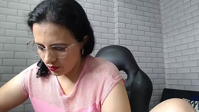 africa holmes online show from 03-04-25, 01:45