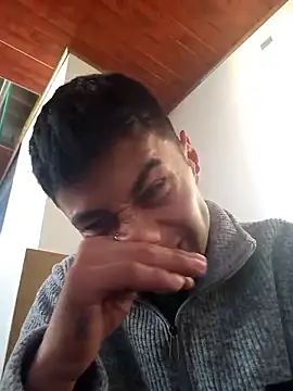 Snapshot of 1418edwar chatting on 10-27-25, 11:03 1418edwar online show from 10-27-25, 11:03