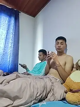 Snapshot of 1418edwar chatting on 01-11-26, 01:16 1418edwar online show from 01-11-26, 01:16