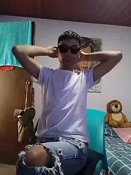 Snapshot of 1418edwar chatting on 01-17-26, 06:00 1418edwar online show from 01-17-26, 06:00