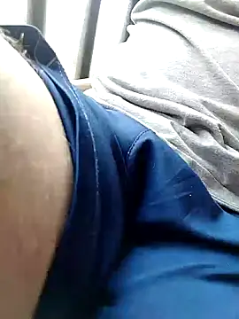 Bombi22 online show from 01-04-25, 03:39