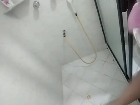 Bombi22 online show from 11-12-25, 07:13