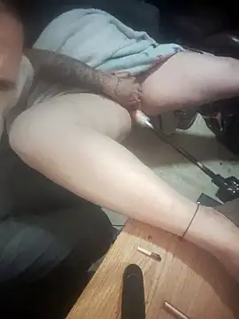 Snapshot of DaddyDifferent chatting on 01-10-26, 11:34 DaddyDifferent online show from 01-10-26, 11:34