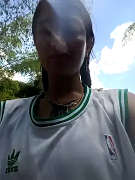 Snapshot of thamygomezz chatting on 09-10-25, 07:58 thamygomezz online show from 09-10-25, 07:58