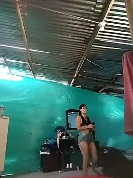 Snapshot of thamygomezz chatting on 09-24-25, 04:32 thamygomezz online show from 09-24-25, 04:32