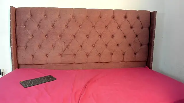 lau hotfox online show from 12-16-25, 01:43