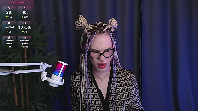 Snapshot of Cassie_Bae chatting on 01-10-26, 11:42 Cassie Bae online show from 01-10-26, 11:42