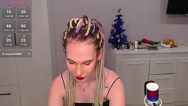 Snapshot of Cassie_Bae chatting on 02-14-26, 05:53 Cassie Bae online show from 02-14-26, 05:53