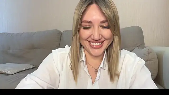 Snapshot of VickyLove047 chatting on 07-11-26, 07:44 VickyLove047 online show from 07-11-26, 07:44