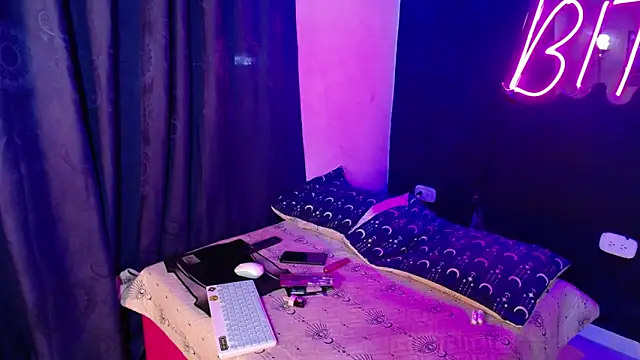 Snapshot of anais_tgn chatting on 12-14-24, 06:52 anais tgn online show from 12-14-24, 06:52