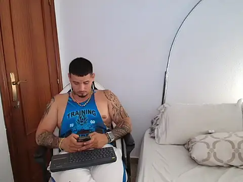 Snapshot of Geishastudios chatting on 09-15-25, 01:44 Geishastudios online show from 09-15-25, 01:44