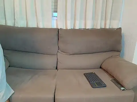 Snapshot of Geishastudios chatting on 11-05-25, 10:15 Geishastudios online show from 11-05-25, 10:15