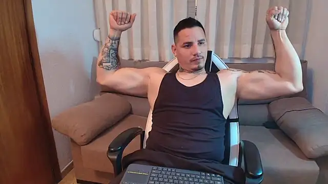 Snapshot of Geishastudios chatting on 01-09-26, 07:15 Geishastudios online show from 01-09-26, 07:15