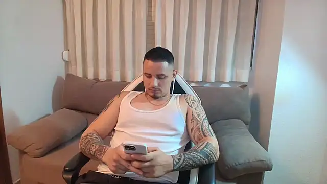 Snapshot of Geishastudios chatting on 01-16-26, 06:12 Geishastudios online show from 01-16-26, 06:12