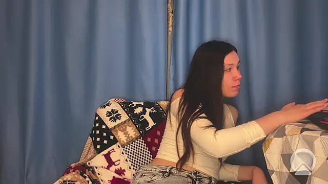 Snapshot of pink_pikachu_ chatting on 04-10-26, 07:51 pink pikachu online show from 04-10-26, 07:51