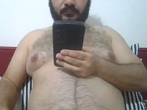 Snapshot of UrfavSlaveBitch chatting on 11-22-25, 06:18 UrfavSlaveBitch online show from 11-22-25, 06:18