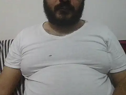 Snapshot of UrfavSlaveBitch chatting on 03-04-26, 05:08 UrfavSlaveBitch online show from 03-04-26, 05:08