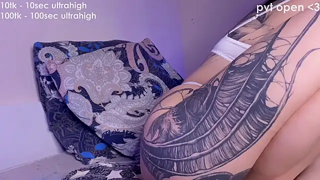 Snapshot of _xxtina chatting on 10-30-25, 05:53 xxtina online show from 10-30-25, 05:53