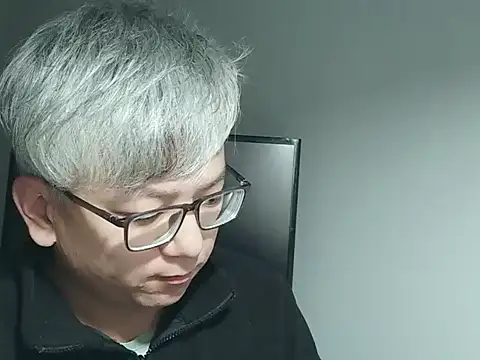 leoUSIR online show from 10-28-25, 03:25