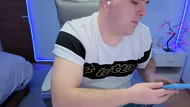 JasonJacks online show from 12-15-25, 05:34