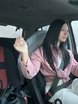 Snapshot of JulliaVegas chatting on 02-08-25, 02:04 JulliaVegas online show from 02-08-25, 02:04