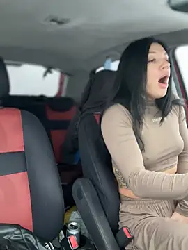 Snapshot of JulliaVegas chatting on 03-02-25, 01:36 JulliaVegas online show from 03-02-25, 01:36