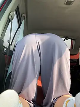 Snapshot of JulliaVegas chatting on 03-05-25, 05:07 JulliaVegas online show from 03-05-25, 05:07