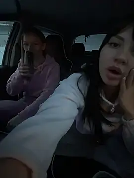 Snapshot of JulliaVegas chatting on 12-02-25, 02:06 JulliaVegas online show from 12-02-25, 02:06