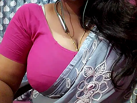 Snapshot of Tamilsathya2024 chatting on 03-09-25, 05:49 Tamilsathya2024 online show from 03-09-25, 05:49