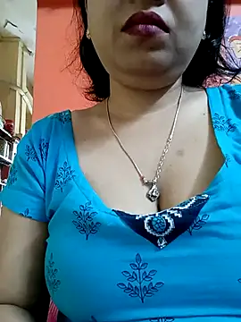 Snapshot of sunita-doll chatting on 09-18-25, 02:35 sunita-doll online show from 09-18-25, 02:35