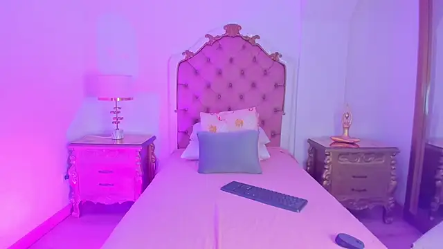 rebeca watsson online show from 11-24-25, 11:32