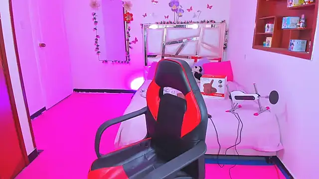 perlabeautiful online show from 07-25-26, 01:25
