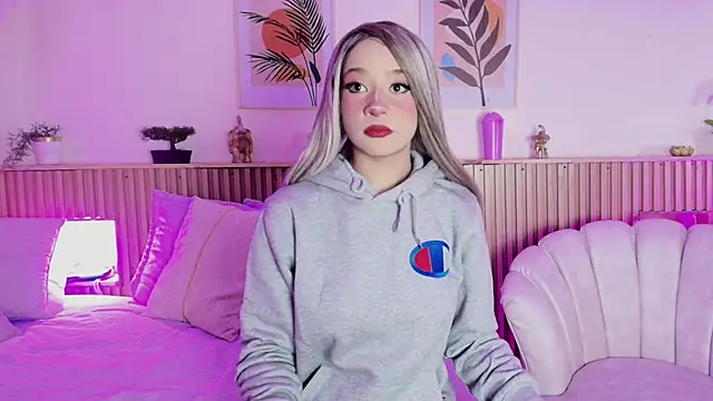 EmmaJhonnsson online show from 02-08-25, 08:32