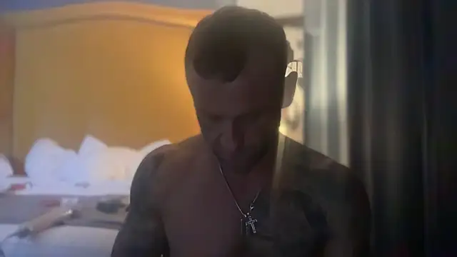 Snapshot of heavyhitta83 chatting on 01-20-25, 05:59 heavyhitta83 online show from 01-20-25, 05:59