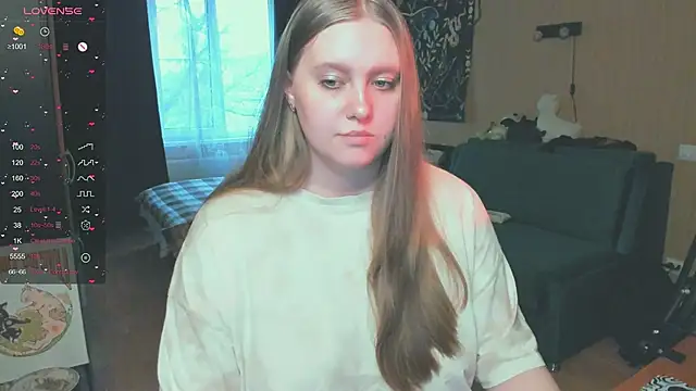 Snapshot of Alice_Dreamgirl_ chatting on 10-26-25, 12:11 Alice Dreamgirl online show from 10-26-25, 12:11