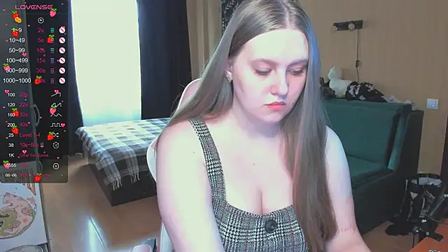 Snapshot of Alice_Dreamgirl_ chatting on 11-04-25, 10:36 Alice Dreamgirl online show from 11-04-25, 10:36