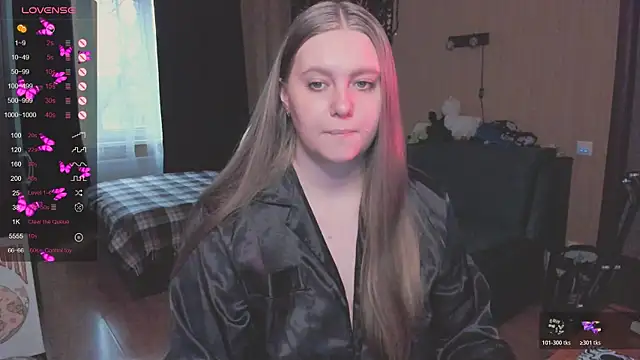 Snapshot of Alice_Dreamgirl_ chatting on 11-05-25, 12:16 Alice Dreamgirl online show from 11-05-25, 12:16