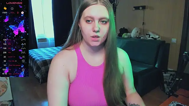 Snapshot of Alice_Dreamgirl_ chatting on 11-15-25, 11:51 Alice Dreamgirl online show from 11-15-25, 11:51