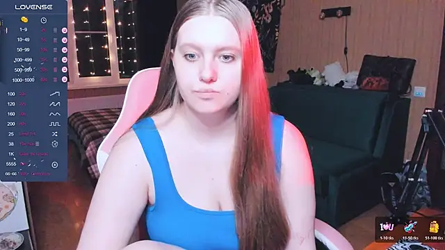 Snapshot of Alice_Dreamgirl_ chatting on 11-30-25, 01:59 Alice Dreamgirl online show from 11-30-25, 01:59