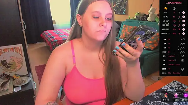 Snapshot of Alice_Dreamgirl_ chatting on 03-06-26, 11:39 Alice Dreamgirl online show from 03-06-26, 11:39